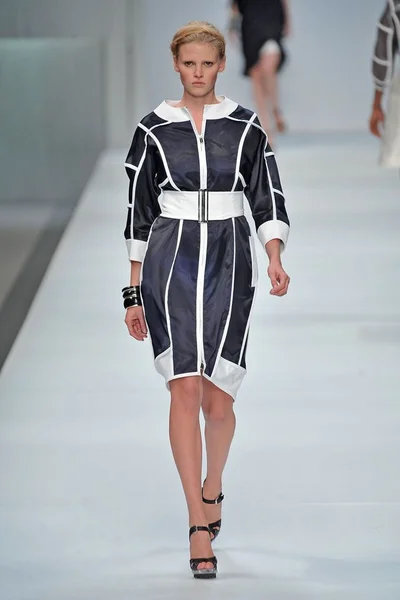 Look 35